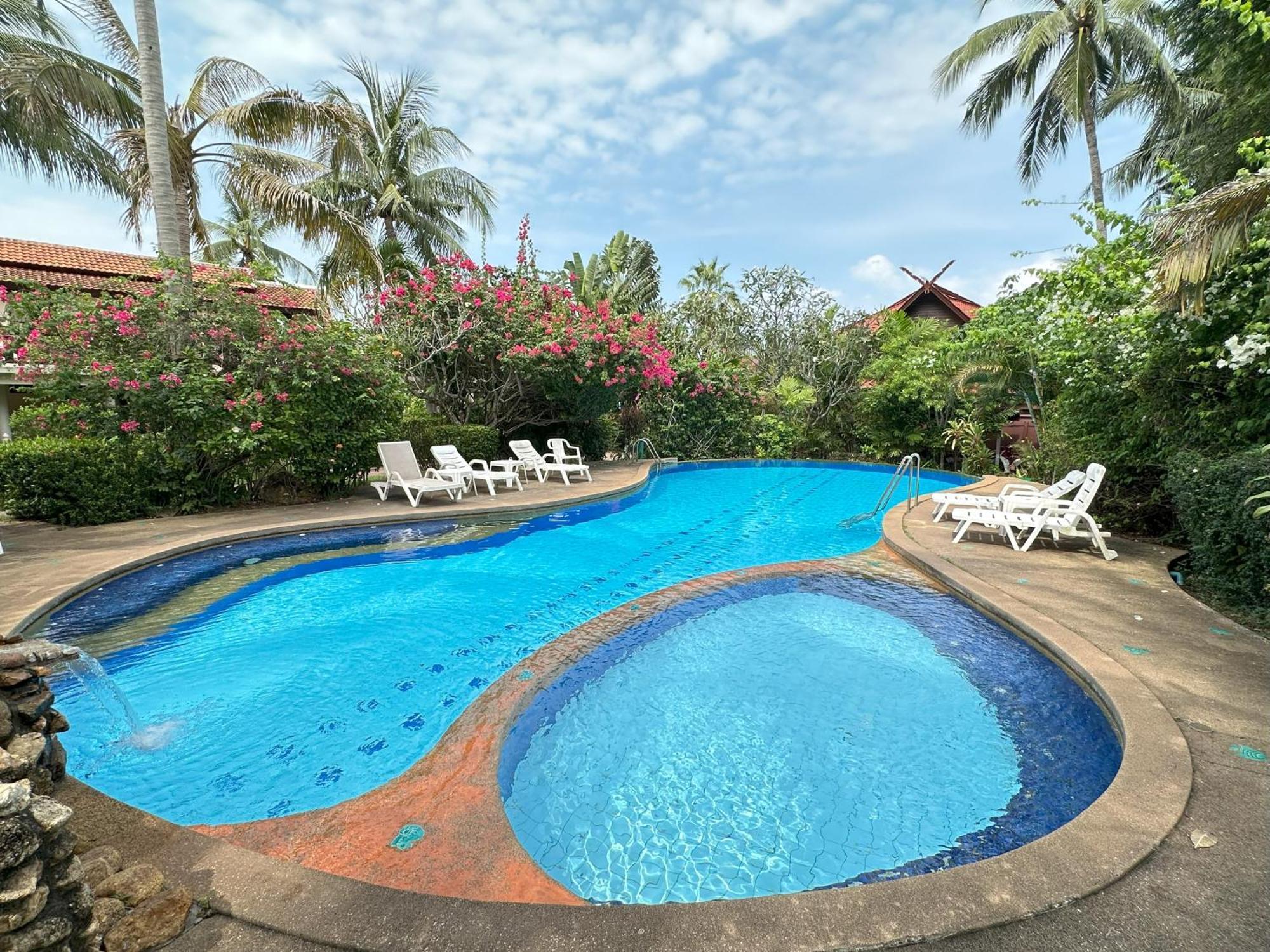 Ban Bang Po Beachside 3-Bedroom Townhouse W Private Pool At 70 Meters From Beach מראה חיצוני תמונה